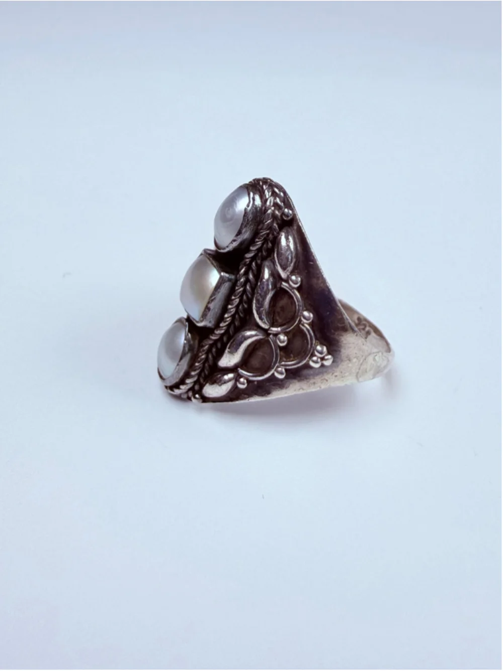 Modernist Armor Shield Ornate Freshwater Pearl 925 Sterling Silver Vintage Ring